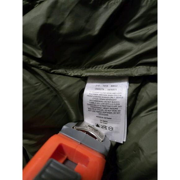 Mens Mountain Hardwear Green Down Vest Zipper Pockets Medium Olive/Green EUC - Picture 11 of 14